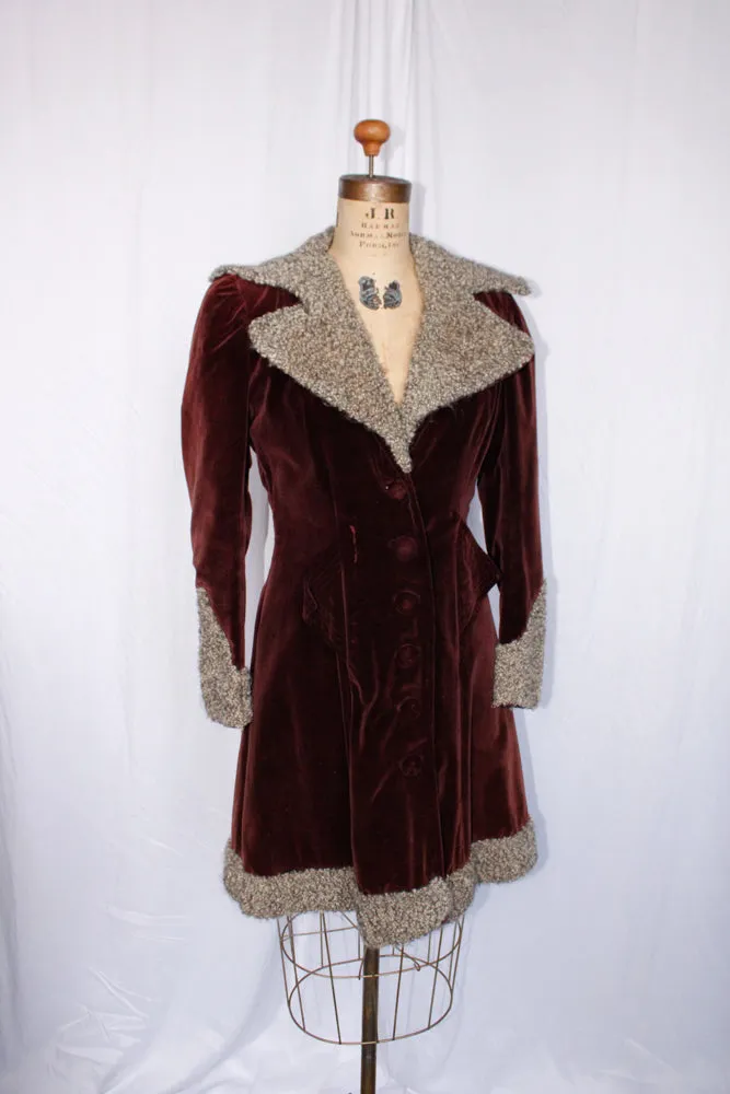 1930s Plum Velvet Belted Coat with Faux Persian Lamb Wool Trim - S/M