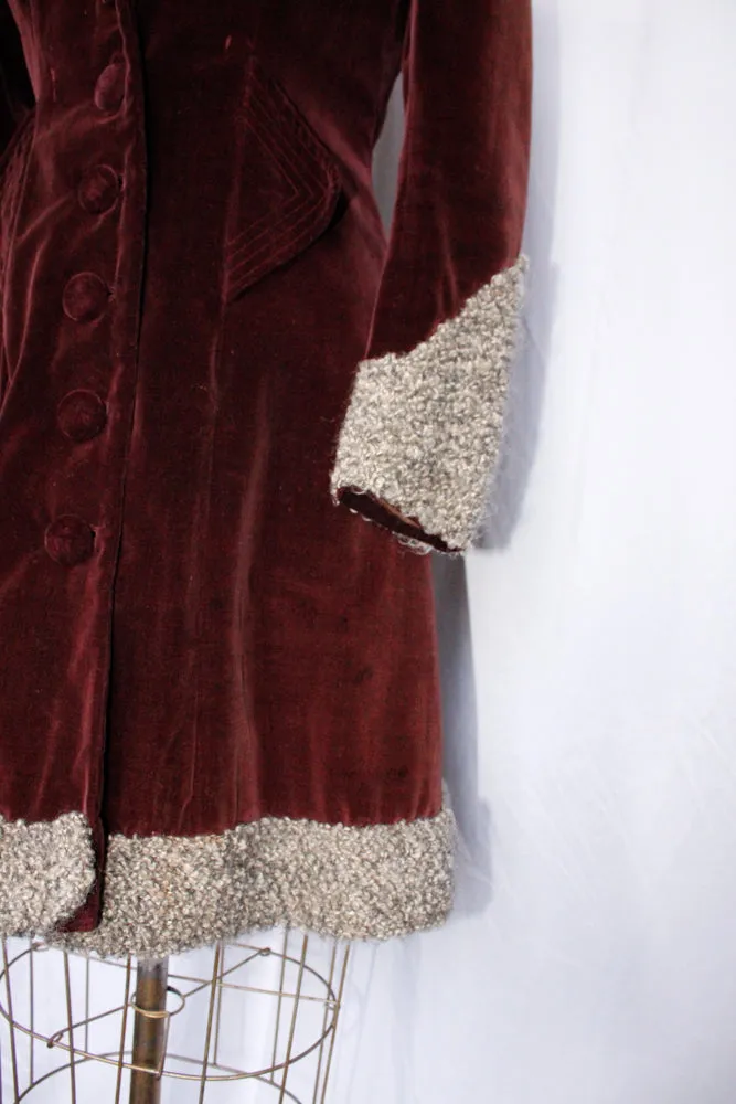 1930s Plum Velvet Belted Coat with Faux Persian Lamb Wool Trim - S/M