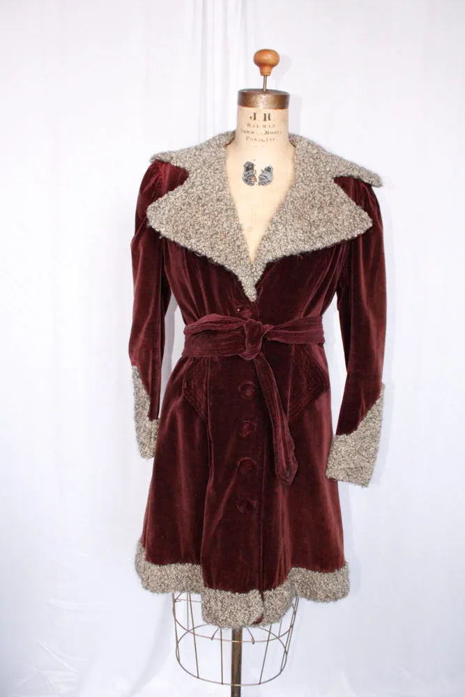 1930s Plum Velvet Belted Coat with Faux Persian Lamb Wool Trim - S/M