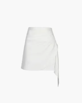 Céphise – Flowing design – White asymmetrical skirt