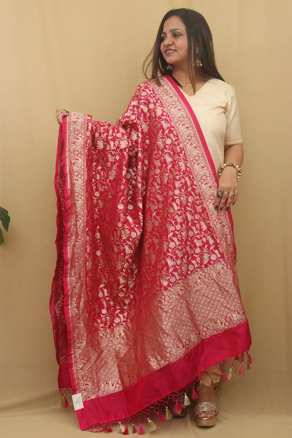 Elegant Pink Banarasi Silk Shikargah Dupatta: A Timeless Masterpiece