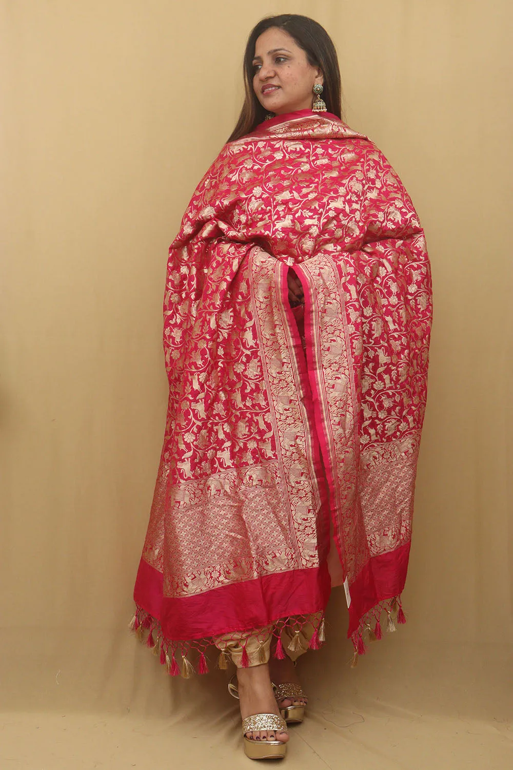 Elegant Pink Banarasi Silk Shikargah Dupatta: A Timeless Masterpiece