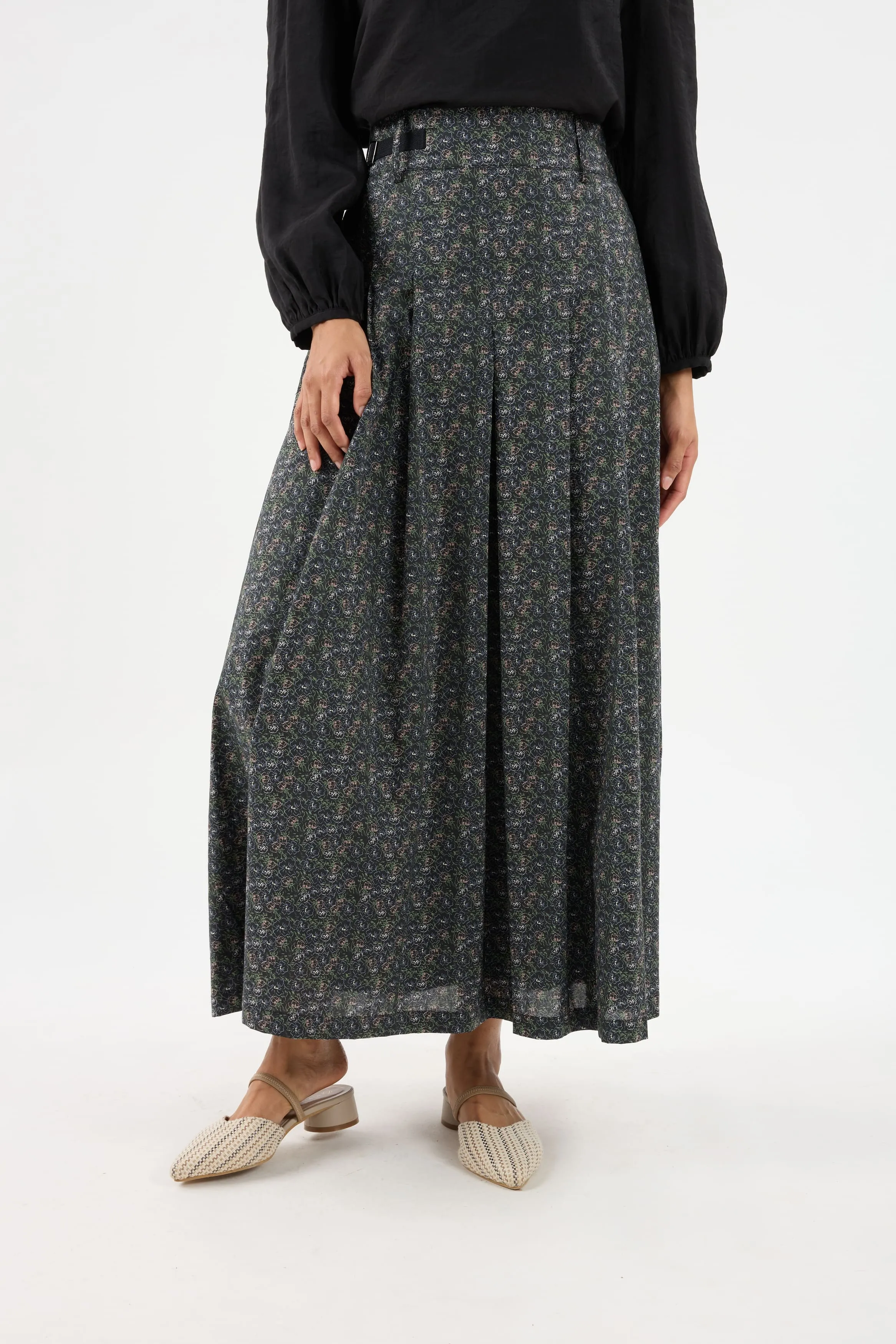 Mekar Black Pleated Skirt