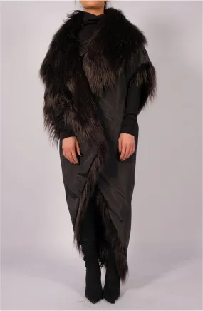 Sleeveless Round Coat with Faux Fur