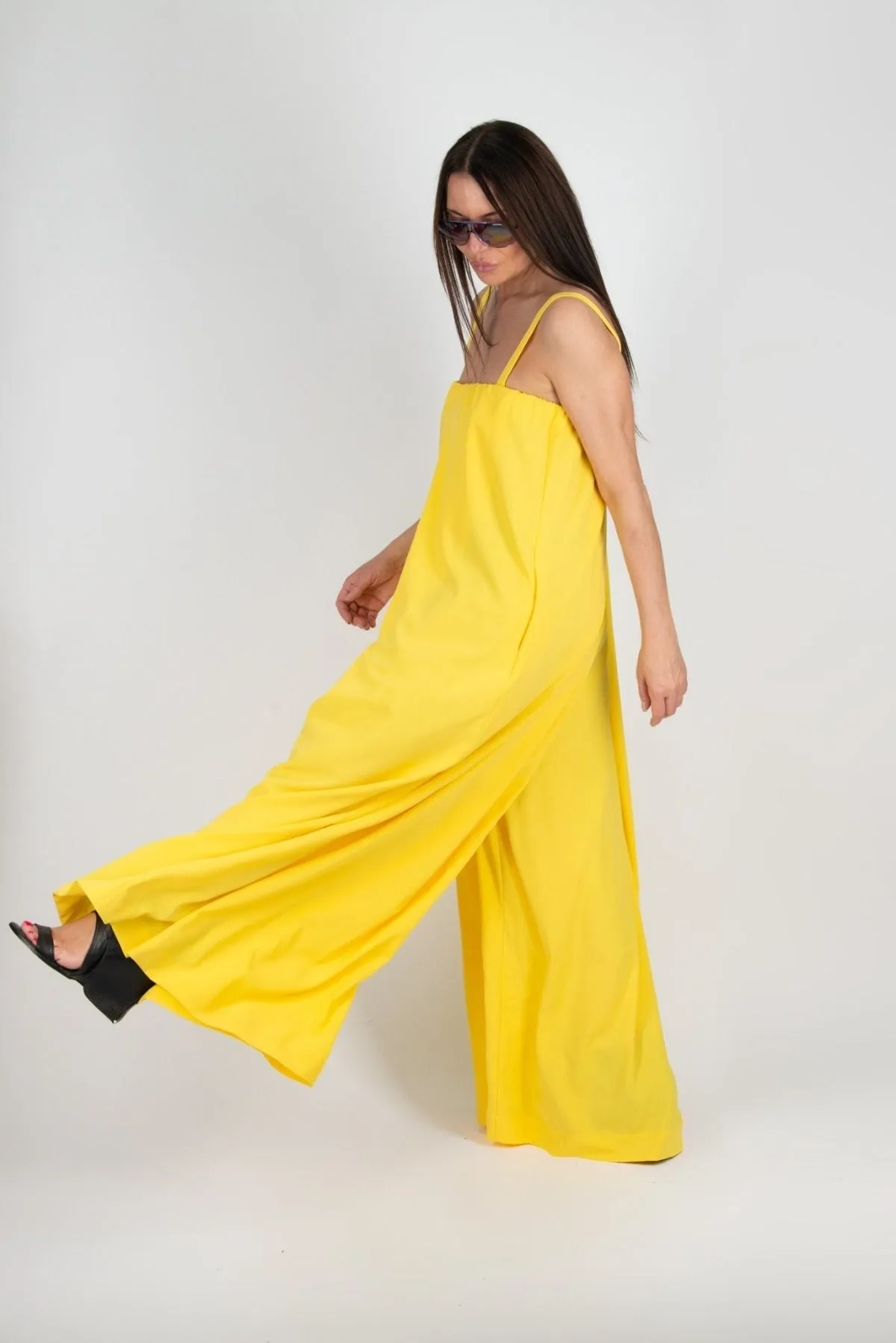 TALIA White Off Shoulders Jumpsuit