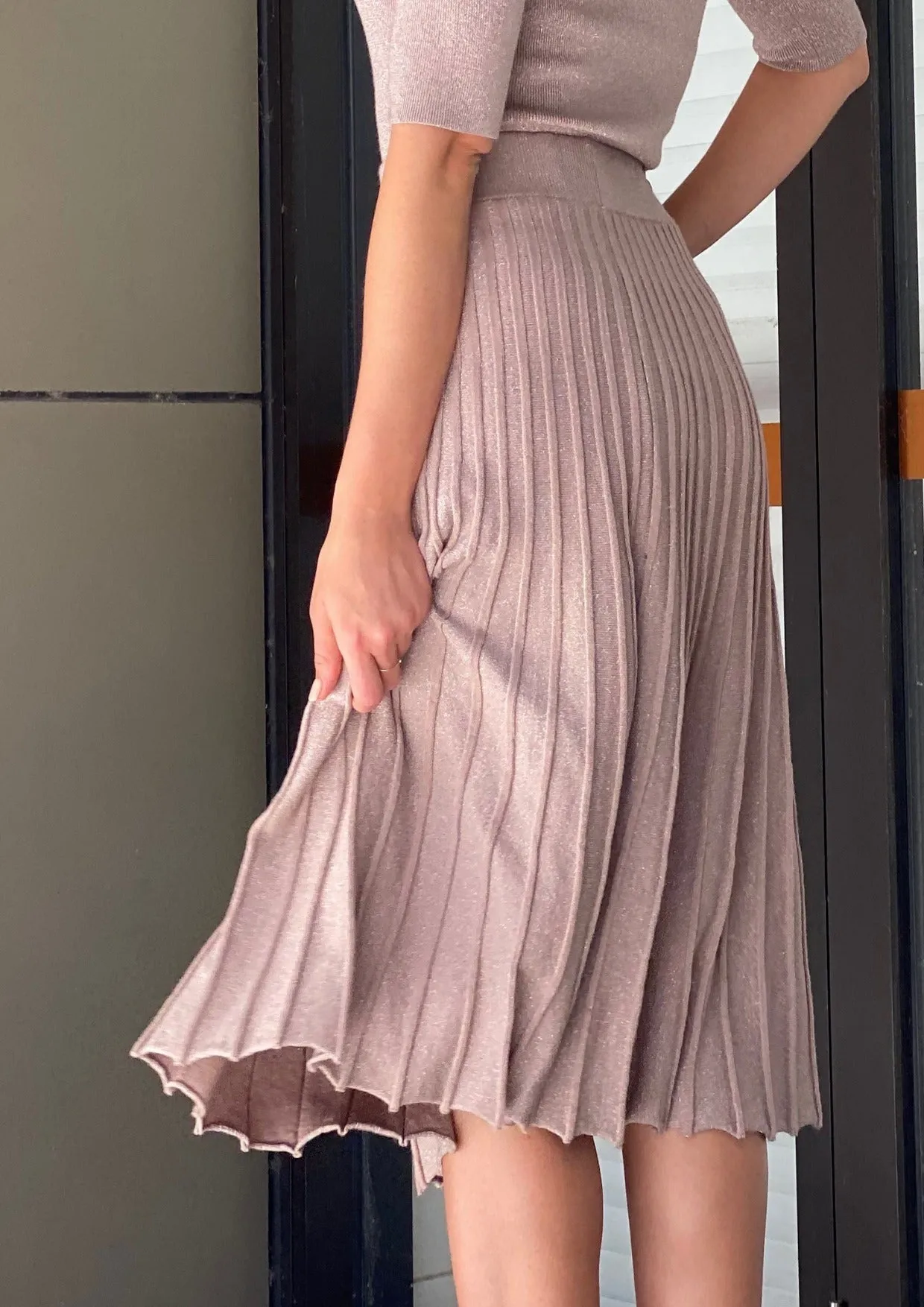 ZW2199-1SS Pleated Knit Midi Skirt (Pack)