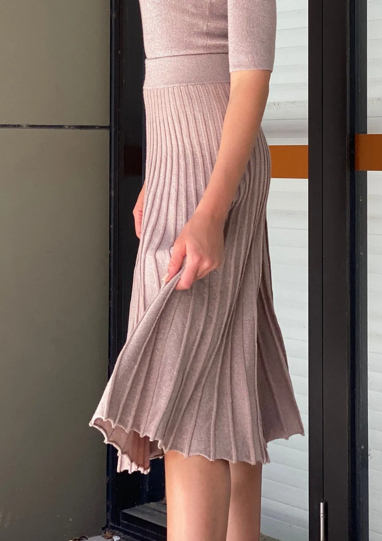 ZW2199-1SS Pleated Knit Midi Skirt (Pack)